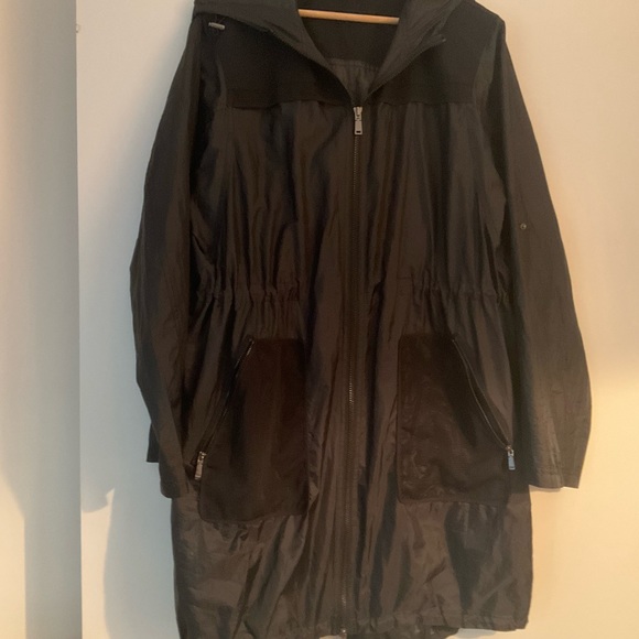 Eli Tahari Lightweight Rain Coat - Picture 3 of 8